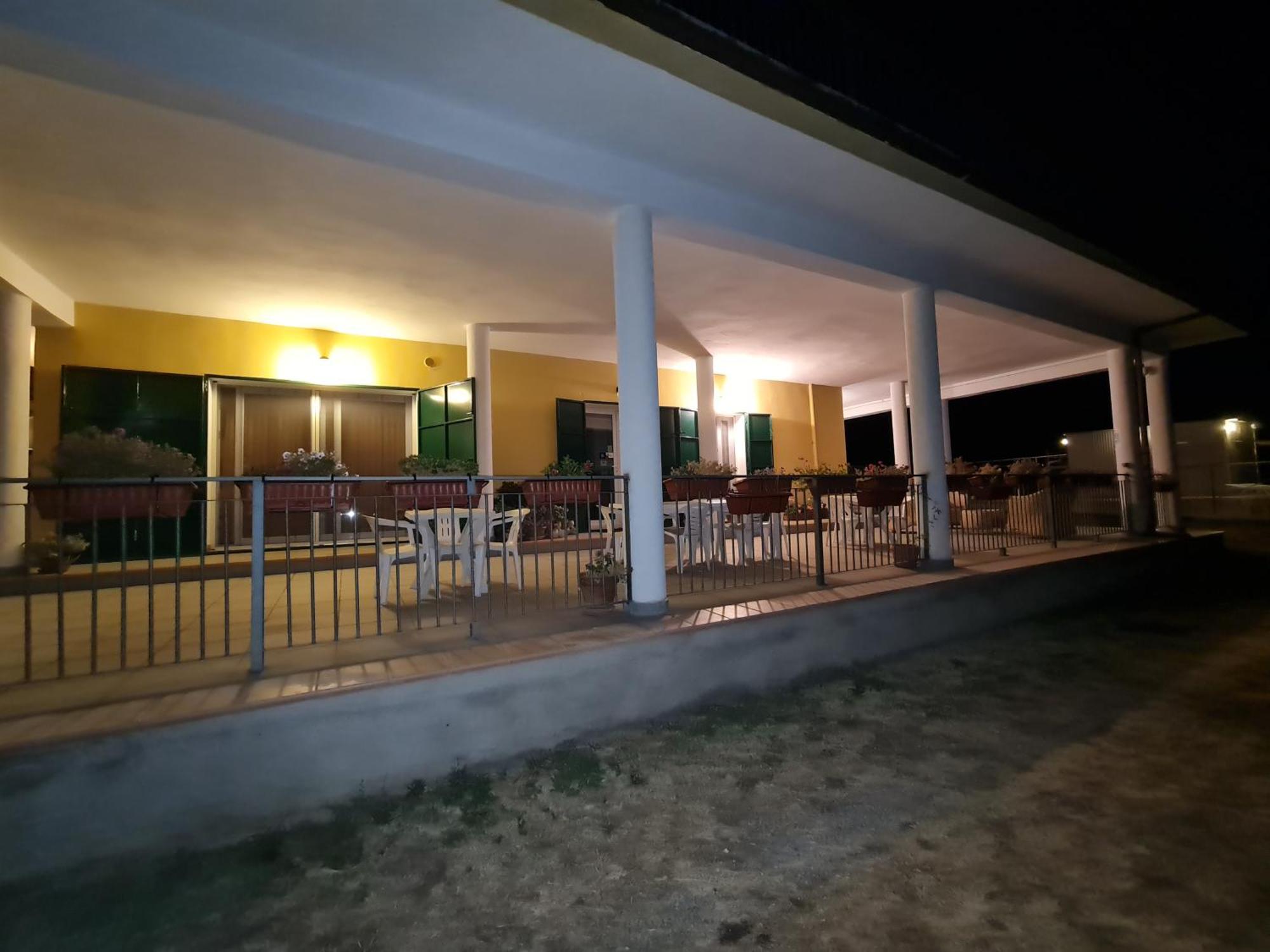 B&B La Petrosa Frascineto Екстер'єр фото
